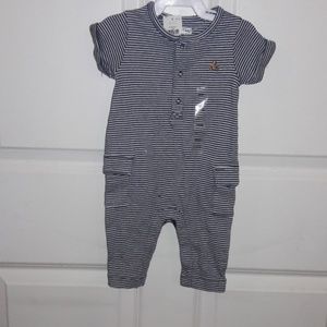 One piece suit Baby Gap Newborn -3 months